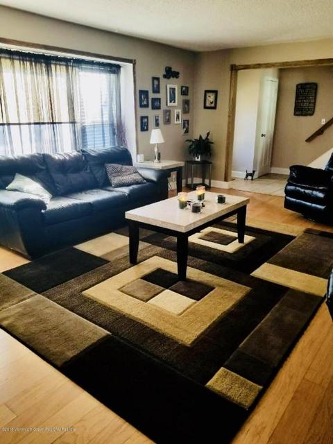 6 Eric Dr, Howell, NJ 07731 photo 5