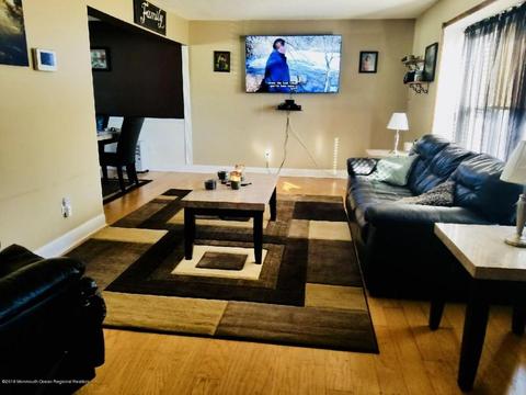 6 Eric Dr, Howell, NJ 07731 photo 4