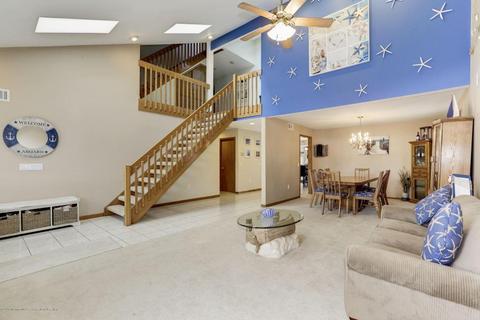 22 Longpoint Dr, Brick, NJ 08723 photo 3