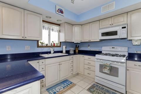 22 Longpoint Dr, Brick, NJ 08723 photo 12