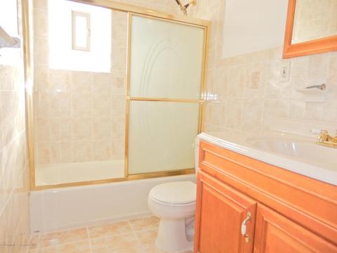 8 E Maple St, Colonia, NJ 07067 photo 15