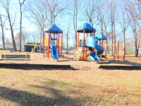 8 E Maple St, Colonia, NJ 07067 photo 25