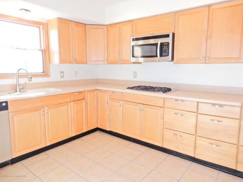 8 E Maple St, Colonia, NJ 07067 photo 2