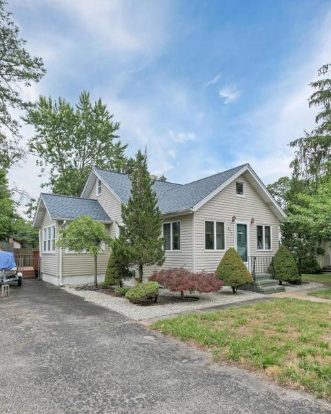 485 Pinecroft Dr, Brick, NJ 08723 photo 2