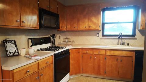 13 Castle Ave, Jackson, NJ 08527 photo 4