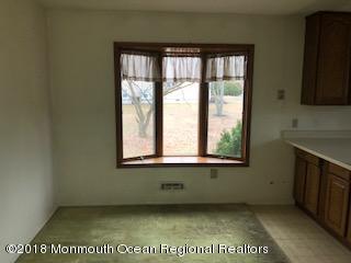 6 Acker Dr, Middletown, NJ 07748 photo 4