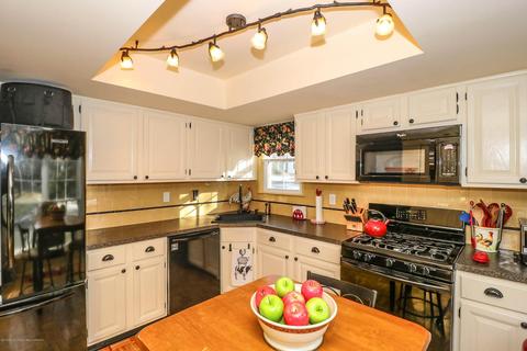 170 Devon Ct, Old Bridge, NJ 08857 photo 9