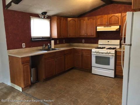 23 E 2nd St, Howell, NJ 07731 photo 2