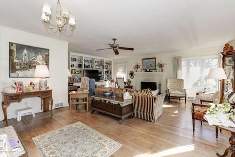 1005 Brainard Pl, Brielle, NJ 08730 photo 1