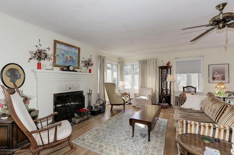 1005 Brainard Pl, Brielle, NJ 08730 photo 3