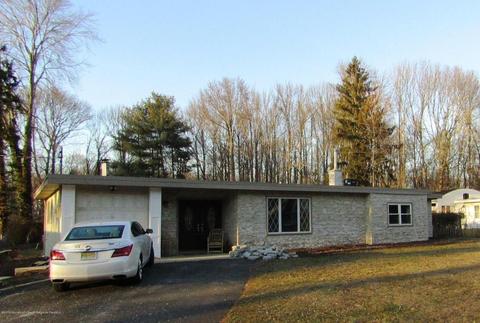 2 Cedar Ct, Roosevelt, NJ 08555 photo 1