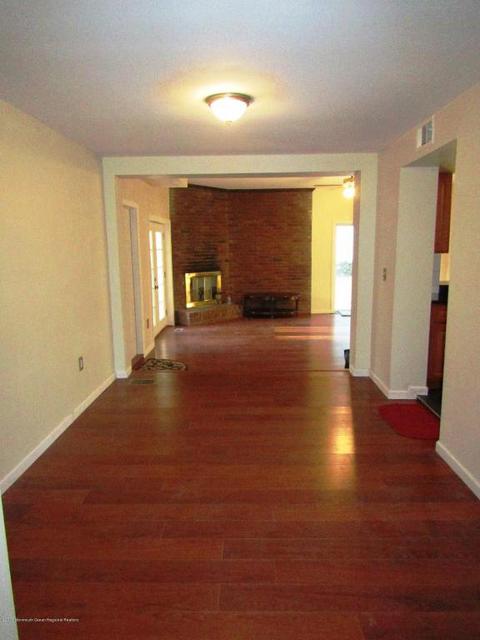 2 Cedar Ct, Roosevelt, NJ 08555 photo 3