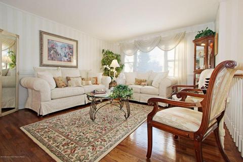 43 Crest Dr, Brick, NJ 08724 photo 4