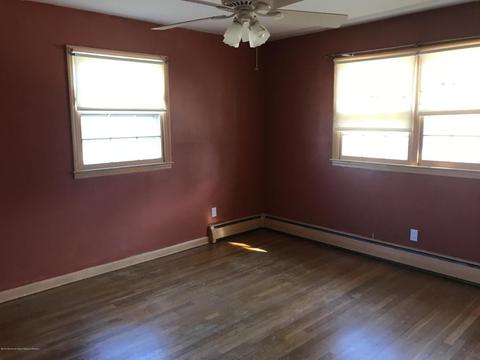 27 Devon Rd, Middletown, NJ 07748 photo 8