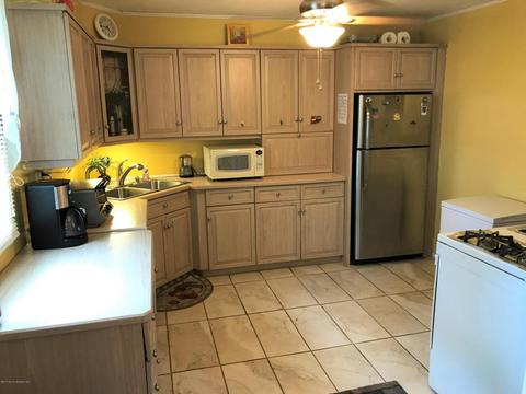 115 Rainbow Dr, Brick, NJ 08724 photo 4