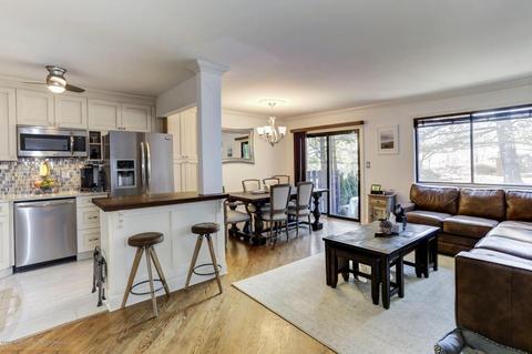2 Arrowsmith Ct, Matawan, NJ 07747 photo 5