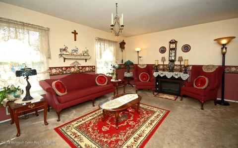 19 New Castle Ct, Jackson, NJ 08527 photo 3