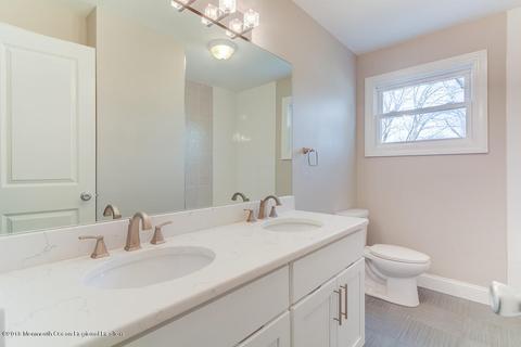 8 Hampton Rd, Howell, NJ 07731 photo 6