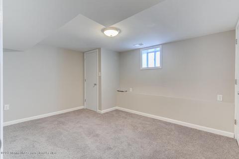 8 Hampton Rd, Howell, NJ 07731 photo 12