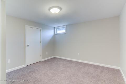 8 Hampton Rd, Howell, NJ 07731 photo 14