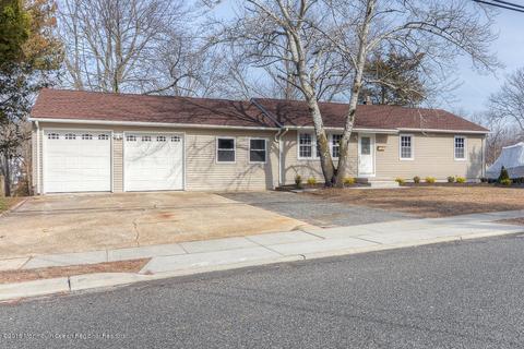 8 Hampton Rd, Howell, NJ 07731 photo 1