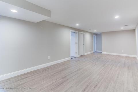 8 Hampton Rd, Howell, NJ 07731 photo 8