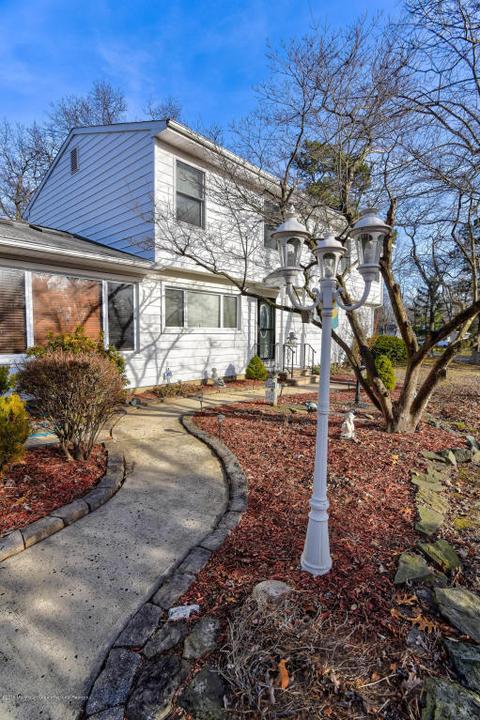 7 Sunset Dr, Howell, NJ 07731 photo 3