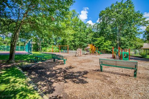 102 Violet Ln, Jackson, NJ 08527 photo 22