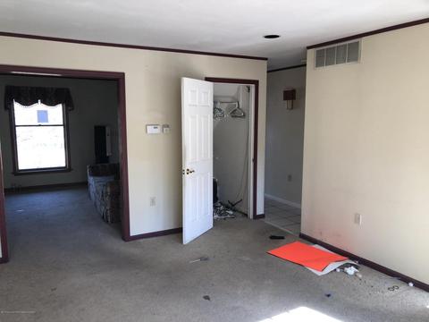 77 Johnson St, Waretown, NJ 08758 photo 3