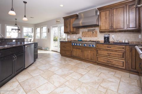 6 Oneil St, Middletown, NJ 07748 photo 8