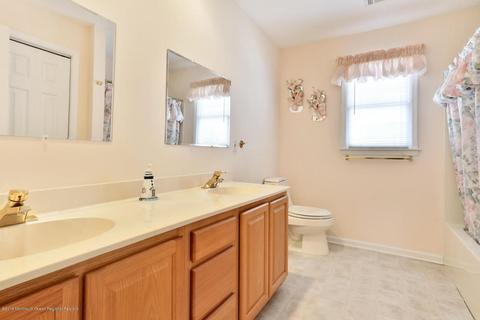 8 Esplanade, Brick, NJ 08723 photo 25