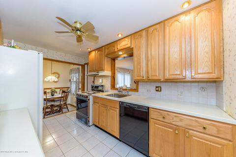 26 Middlesex Rd, Matawan, NJ 07747 photo 8
