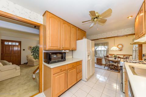 26 Middlesex Rd, Matawan, NJ 07747 photo 9