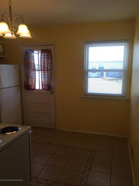 8 River Ln, Brick, NJ 08724 photo 4