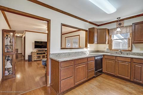 31 Frank Applegate Rd, Jackson, NJ 08527 photo 3