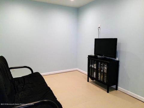 654 Hillside Ave, Brick, NJ 08724 photo 30