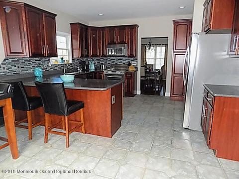 654 Hillside Ave, Brick, NJ 08724 photo 9