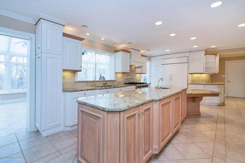 9 Bayhill Rd, Middletown, NJ 07748 photo 5