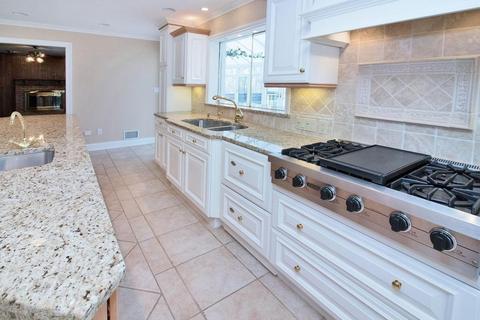 9 Bayhill Rd, Middletown, NJ 07748 photo 4