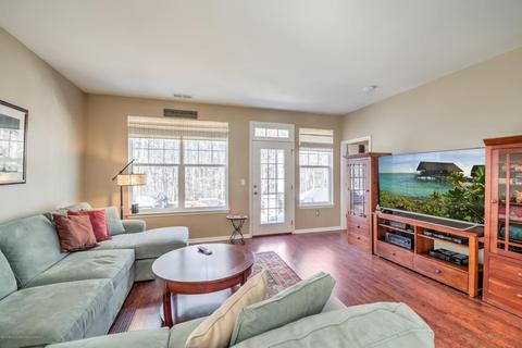 20 Winthrop Dr, Jackson, NJ 08527 photo 4