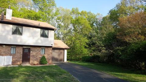 8 Robin Rd, Howell, NJ 07731 photo 1