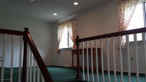 8 Robin Rd, Howell, NJ 07731 photo 12