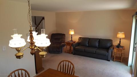 8 Robin Rd, Howell, NJ 07731 photo 4