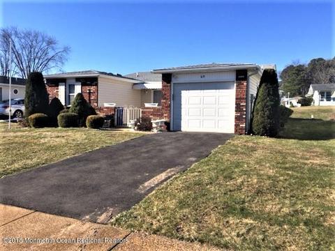 69 Blake Cir, Brick, NJ 08724 photo 1