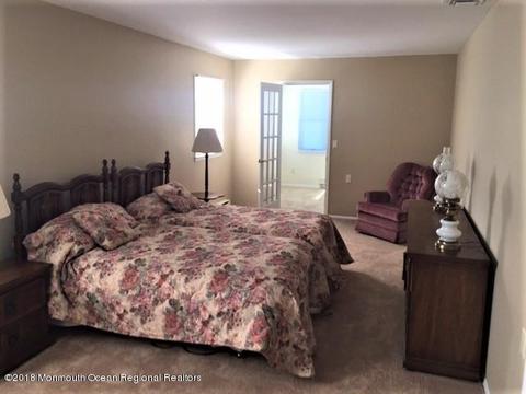 69 Blake Cir, Brick, NJ 08724 photo 6