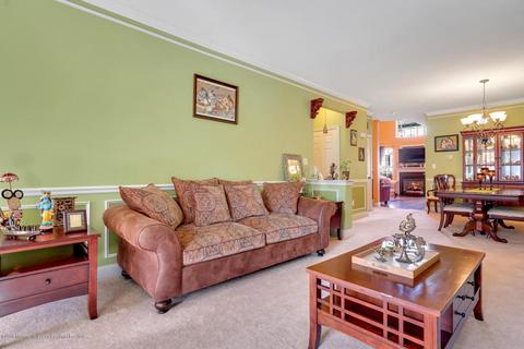 40 Brookfield Dr, Jackson, NJ 08527 photo 5