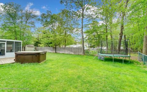 41 Willow St, Waretown, NJ 08758 photo 6