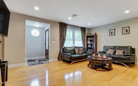 41 Willow St, Waretown, NJ 08758 photo 10