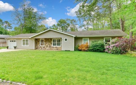 41 Willow St, Waretown, NJ 08758 photo 2