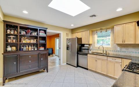 41 Willow St, Waretown, NJ 08758 photo 15